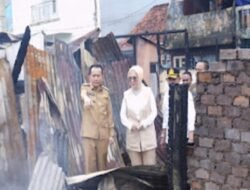 Ketua DPRD Sumsel Tinjau Lokasi Kebakaran di Jalan Temon Lorong Mangga 27 Ilir Palembang