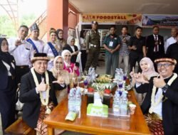 Pj Gubernur Agus Fatoni dan Pj Ketua TP PKK Sumsel Tyas Fatoni Resmikan Sentra Oleh-oleh dan Kuliner UMKM Tepian Ayek Lematang Lahat