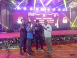 Debat pertama calon Gubernur Sumsel Bapak Mawardi Yahya dan Anita.R.A