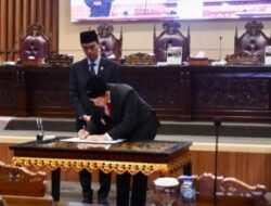 DPRD Sumsel Lakukan Penandatangan SK Keputusan Bersama Terkait Pengesahan Perda RTRW Provinsi Sumsel