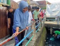 Camat SU II, Sekcam dan Lurah 11 Ulu Kompak Bersihkan Lingkungan