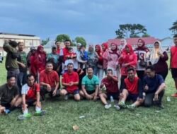 Sportif dan Meriah, Camat Gandus Turut Hadiri Pertandingan Gandus Cup U-40