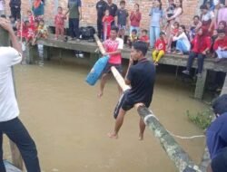 Rudi Martino Apresiasi Lomba Pukul Bantal sebagai Daya Tarik Wisata Pulo Kemaro