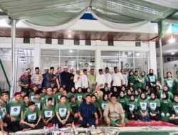 Momentum Kebersamaan, Lurah dan Warga Nikmati MBG Bersama