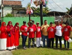 Semangat Gotong Royong di Panjat Pinang, Lurah Satu Ilir Turut Hadir