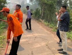 Plt. Camat Kertapati Tinjau Lokasi Kebakaran Lahan, Wujud Respons Cepat dan Kepedulian Lingkungan