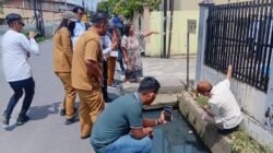 Lurah Plaju Ulu Tindak Cepat Aduan Warga, Dampingi Walikota Sidak Drainase Sriraya 5