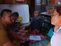​Aksi Humanis Camat Alexander: Kunjungi Ibu Lumpuh dan Anak ODGJ, Beri Bantuan Pribadi Sambil Pastikan Jaminan Sosial Warga Terpenuhi