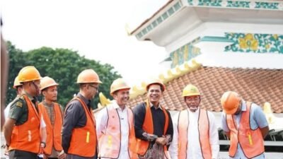 Camat Ilir Barat Satu Nilai PLTS Hybrid Perkuat Kepedulian Lingkungan