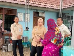Lurah Sungailais Kawal Langsung Distribusi MBG, Komitmen Wujudkan Visi Palembang Cerdas