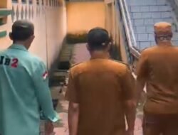 Camat Hambali Susuri Kawasan Pasang Surut, Pastikan Penerangan Jalan Optimal